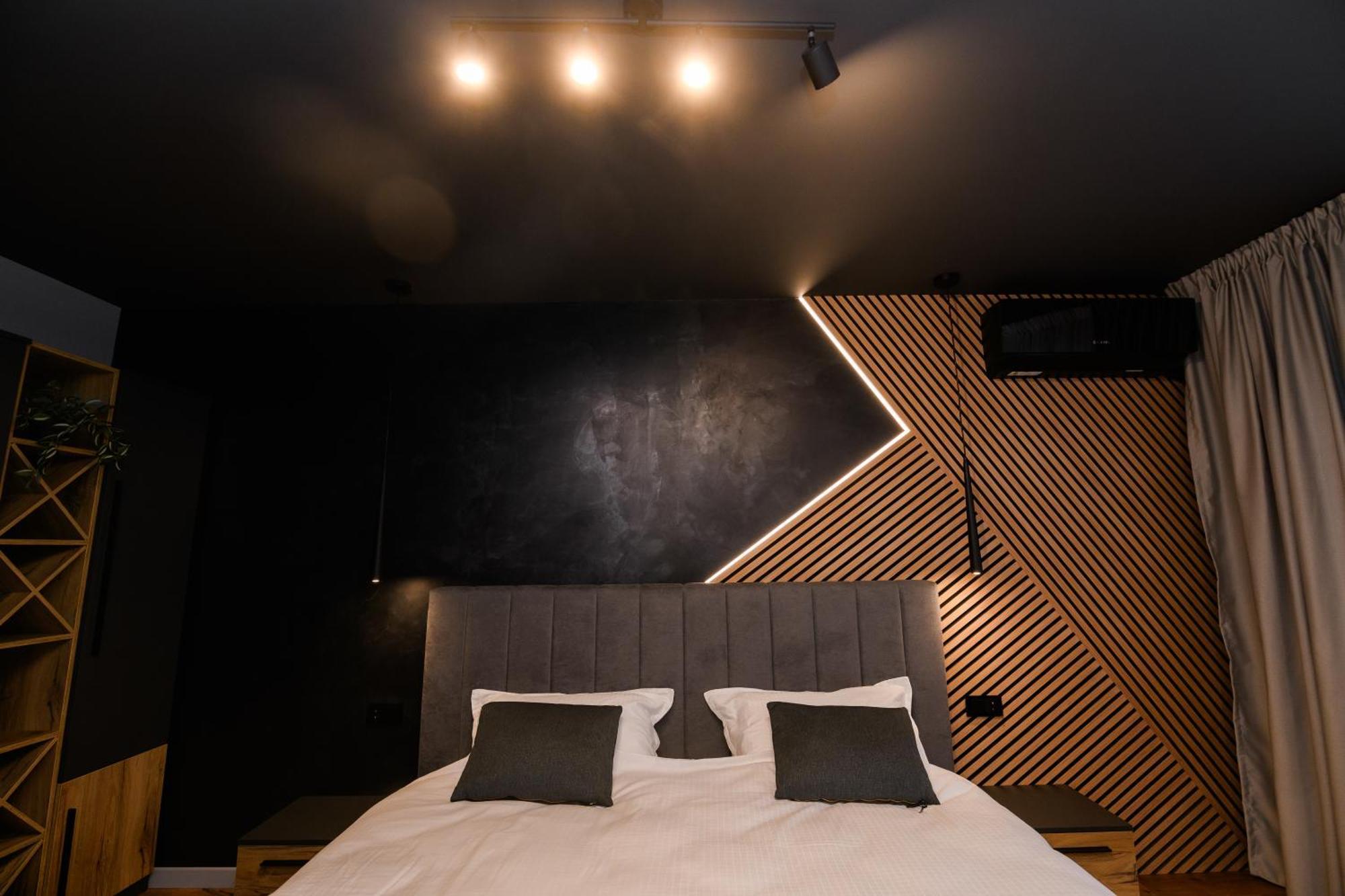 Pnt Apartment อัลบายูเลีย ภายนอก รูปภาพ