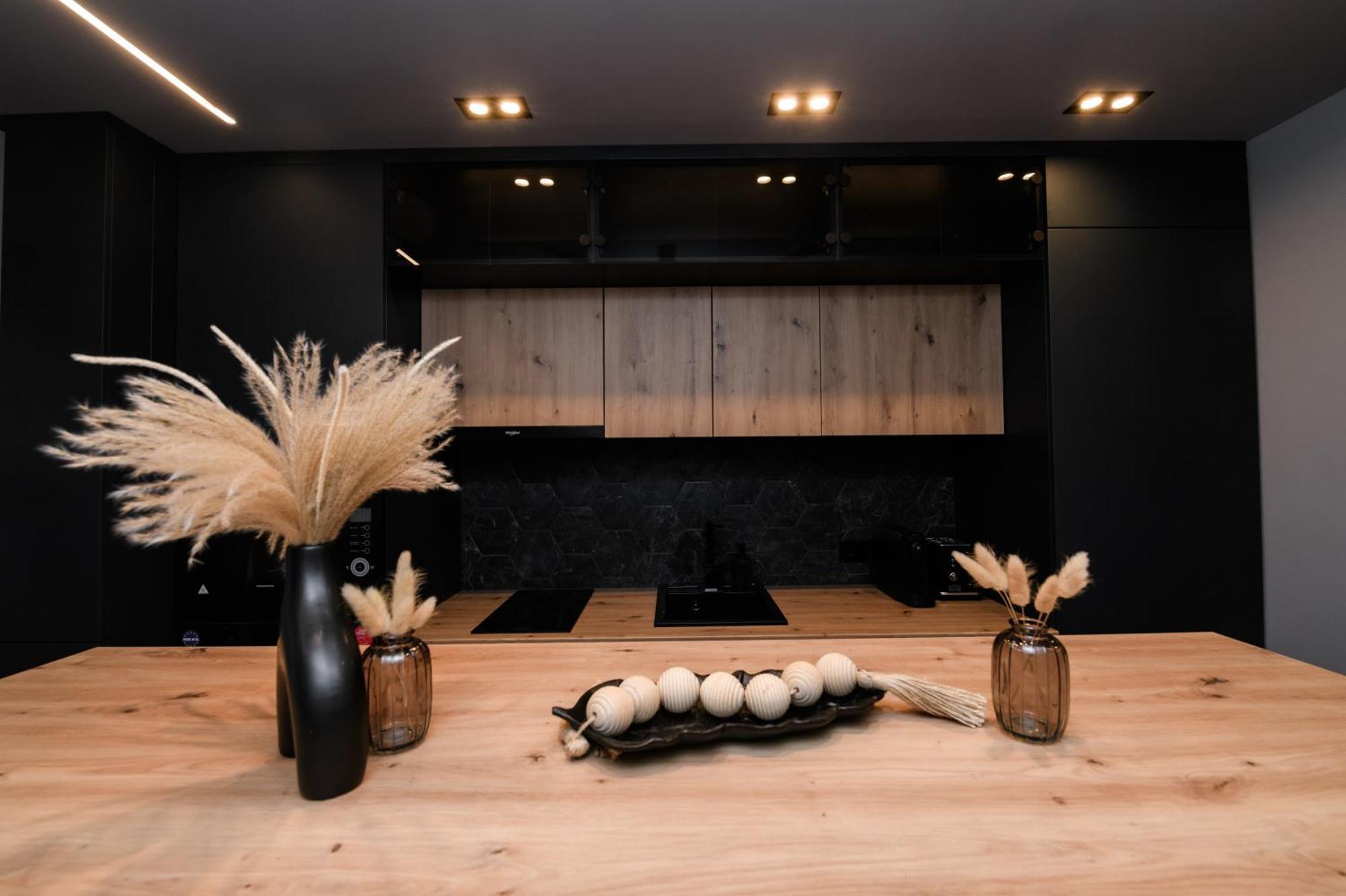 Pnt Apartment อัลบายูเลีย ภายนอก รูปภาพ