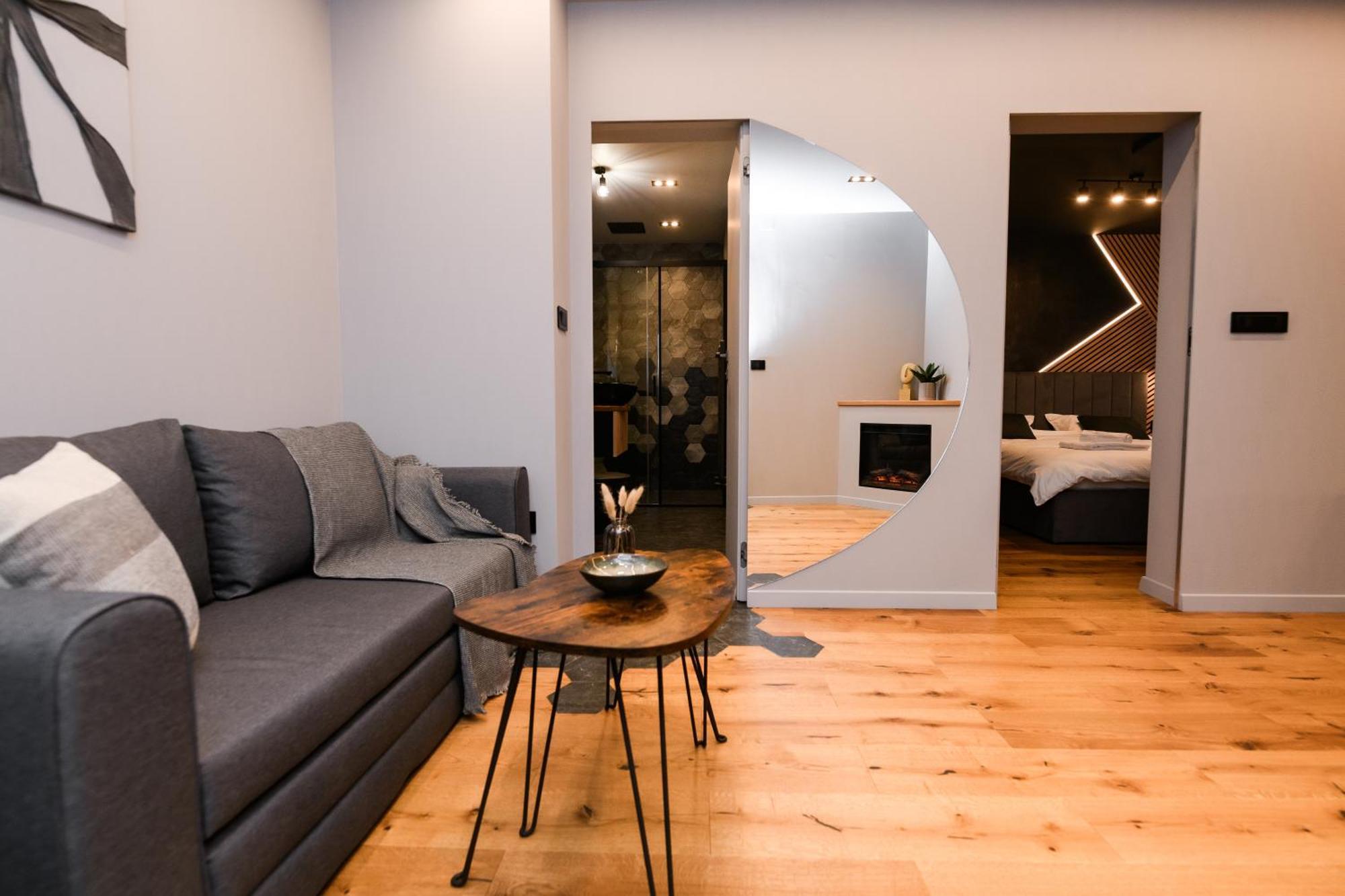 Pnt Apartment อัลบายูเลีย ภายนอก รูปภาพ